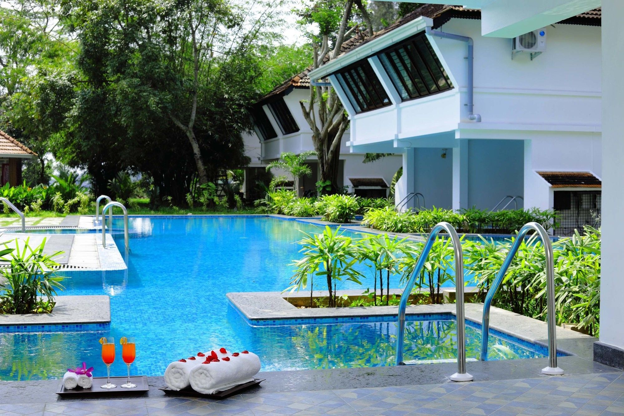 Nihara Resort And Spa Kochi Exterior foto